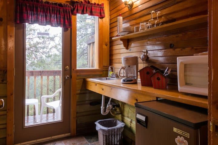 Idyllwild Bunkhouse photo 4