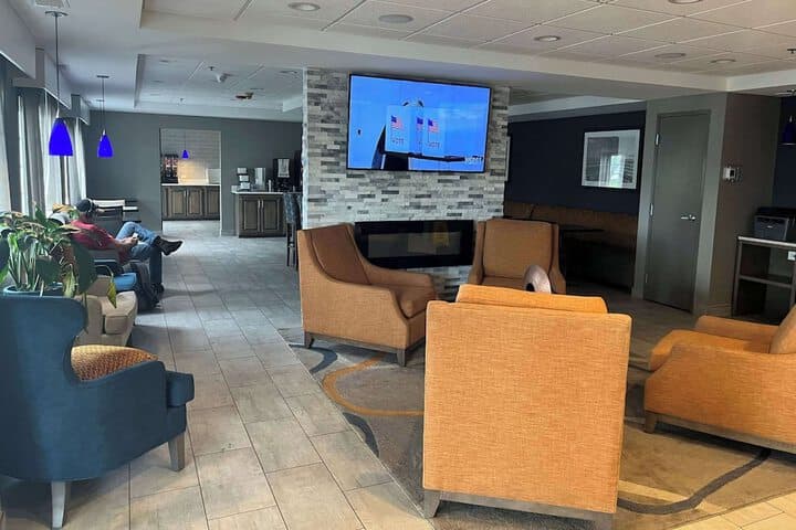 Country Inn & Suites by Radisson Bolingbrook I-55 photo 3