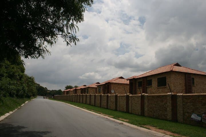 Fourways Apartments photo 2