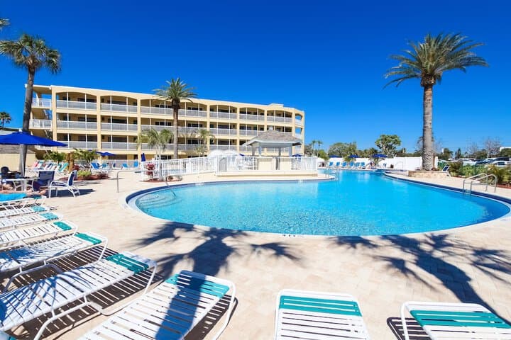 Coral Reef Beach Resort by VRI Americas photo 4