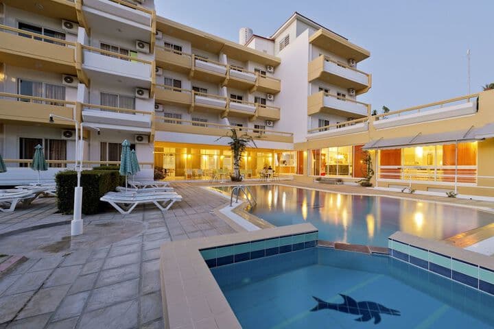 Trianta Hotel Apartments photo 4
