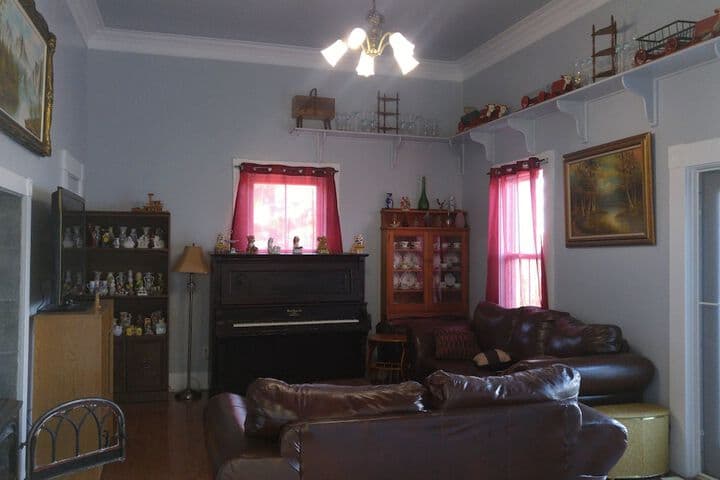 Elevate Rooms at 66 Montague photo 3