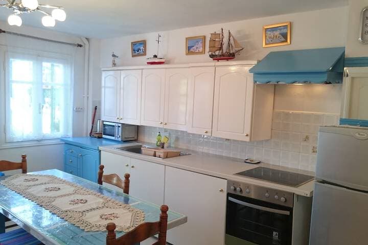 Bouganville Apartments photo 3