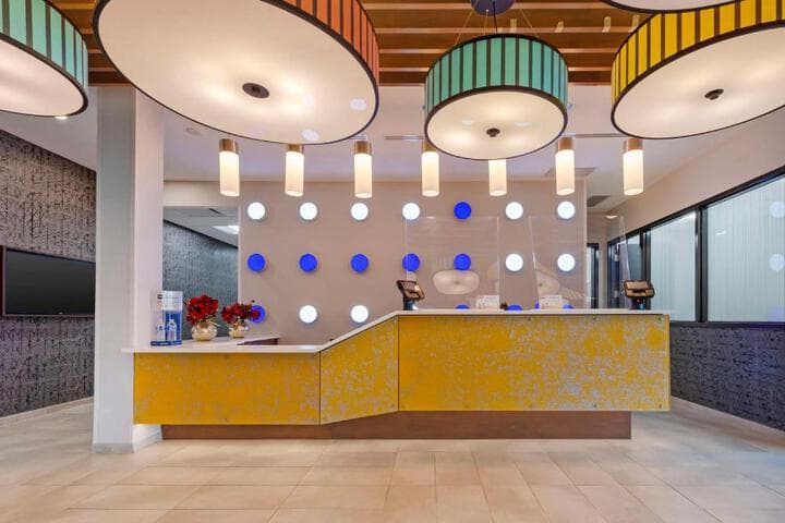 GLō Best Western Kanata Ottawa West photo 4