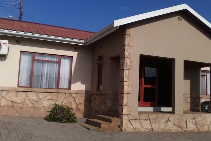 Big Five Guest House photo 4