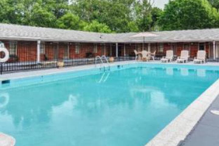 Rodeway Inn & Suites Williamsburg photo 5