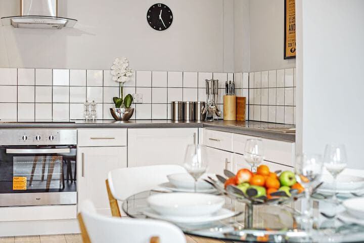 2 Bed Cozy Apartment near Regents Park with WiFi photo 4