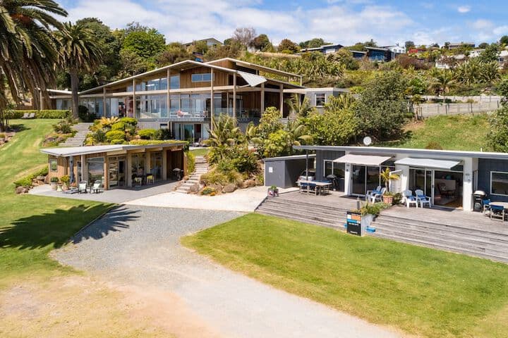Cable Bay destination view