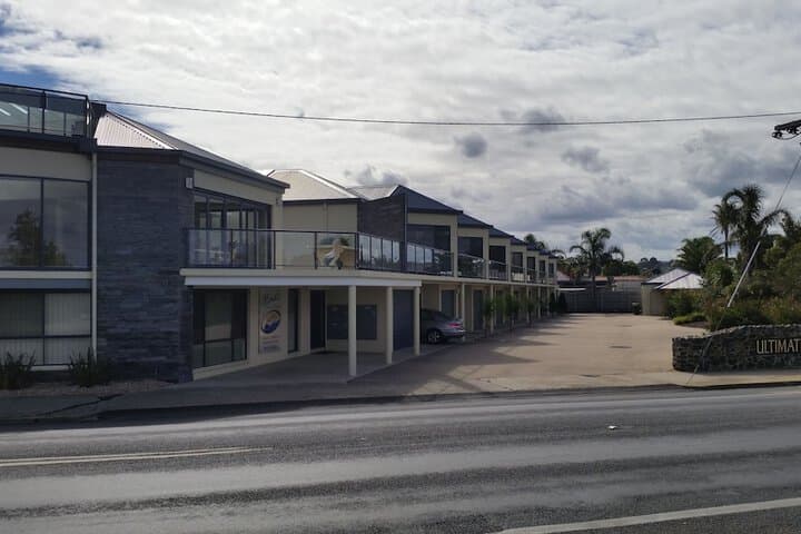Ultimate Holiday Apartments photo 2