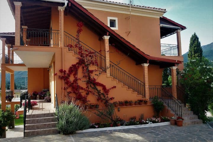 Ziogas Apartments photo 5