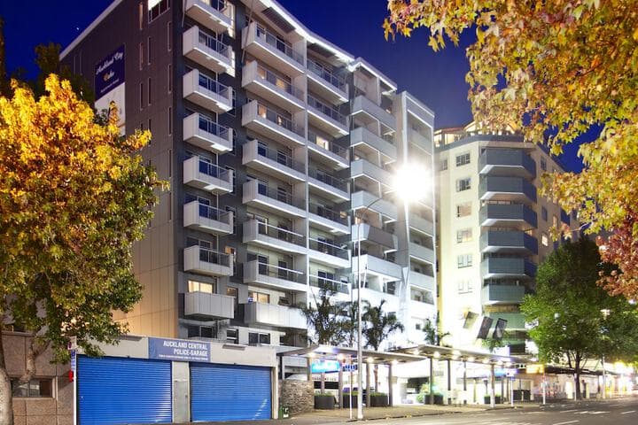 VR Auckland City photo 1