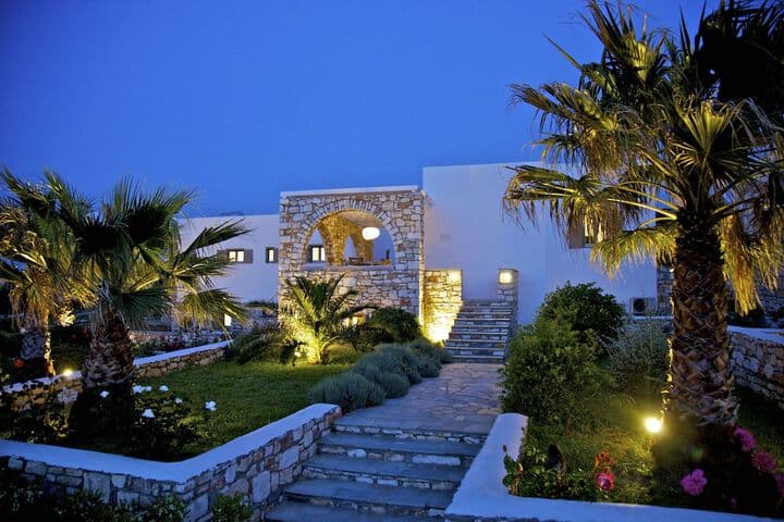 Amalgam Homes Paros photo 3
