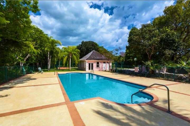 The Blue Inn Villa 3 Bedroom Vacation Home photo 2