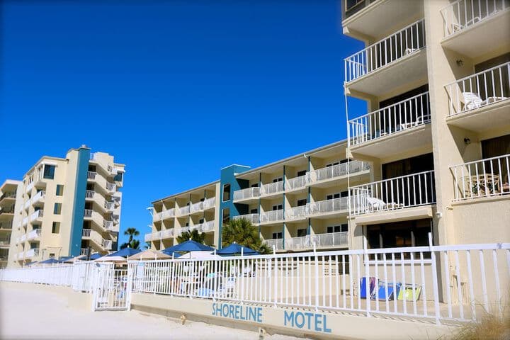 Shoreline Island Resort Exclusively Adult photo 3
