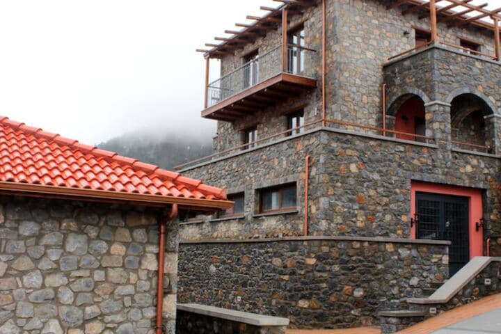 Nefeles Mainalon Luxury Residences & Lounge photo 3