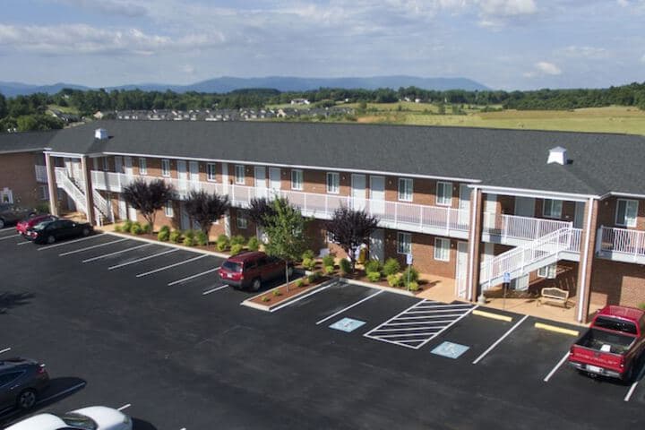 Affordable Suites of America Waynesboro photo 3