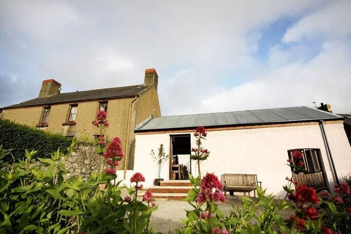Llangennith destination view