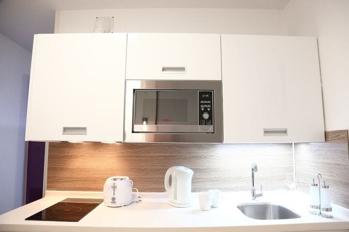 Trivelles Bradford Sunbridge Road photo 4