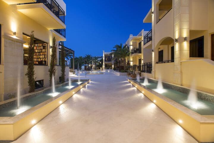 Atlantis Beach Hotel photo 2