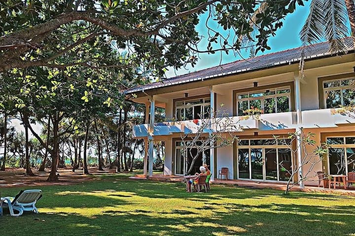 Raja Beach Hotel photo 5