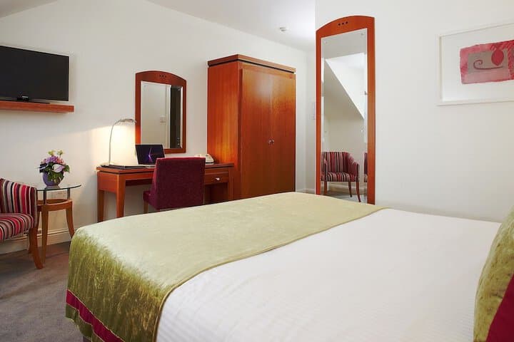 Lancaster Lodge photo 5