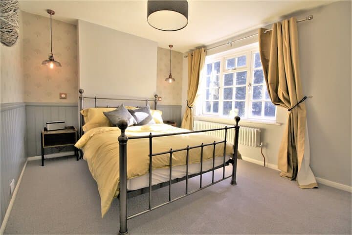 Hurst Cottage photo 1