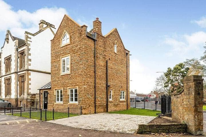 Coachmans Cottage photo 1