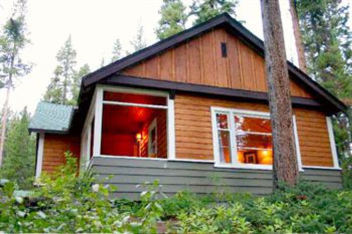 Johnston Canyon Resort photo 4