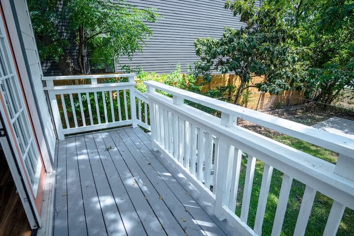 Downtown Remodeled Cozy 2br / 1ba Home Sleeps 8 photo 5