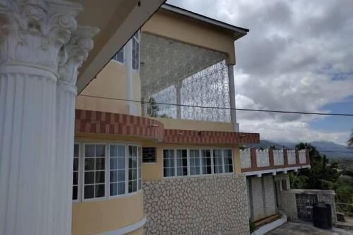 Rockhampton Retreat Guest House photo 4
