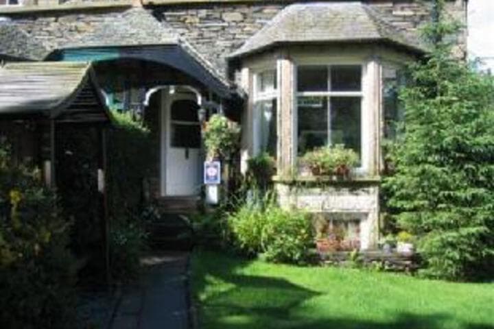 Laurel cottage photo 2