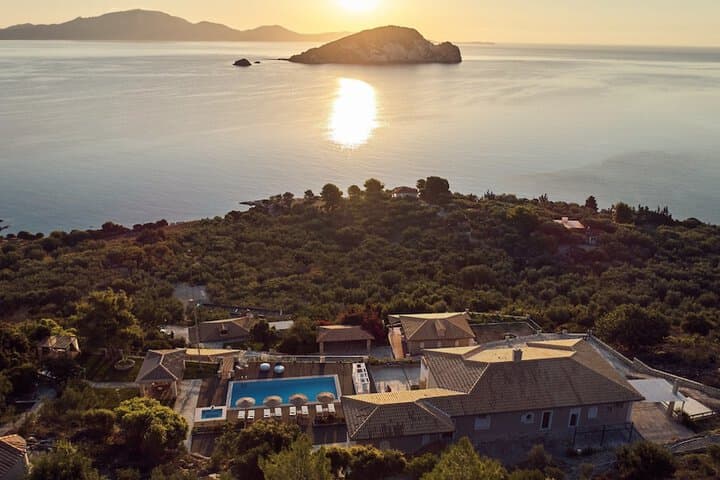 Serenus Luxury Villa photo 3