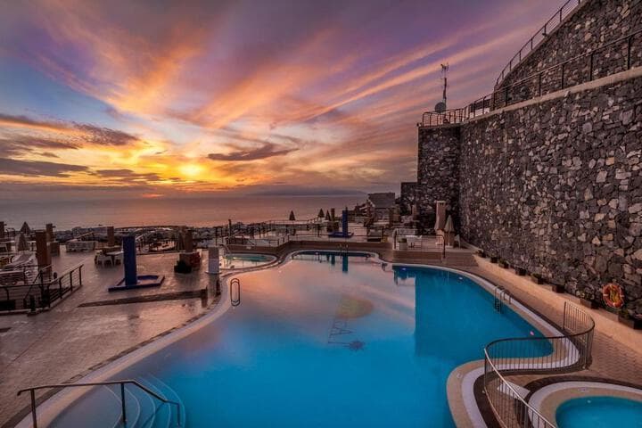 Caldera destination view