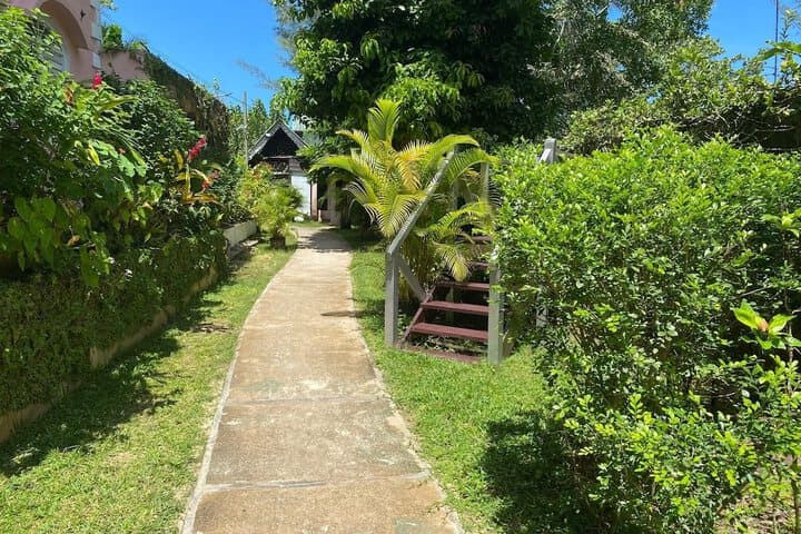 Firefly Beach Cottages&Suites photo 3
