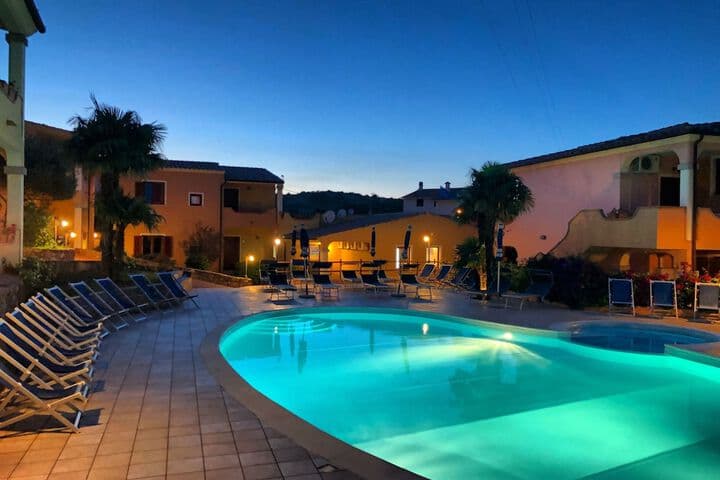 Agrustos destination view