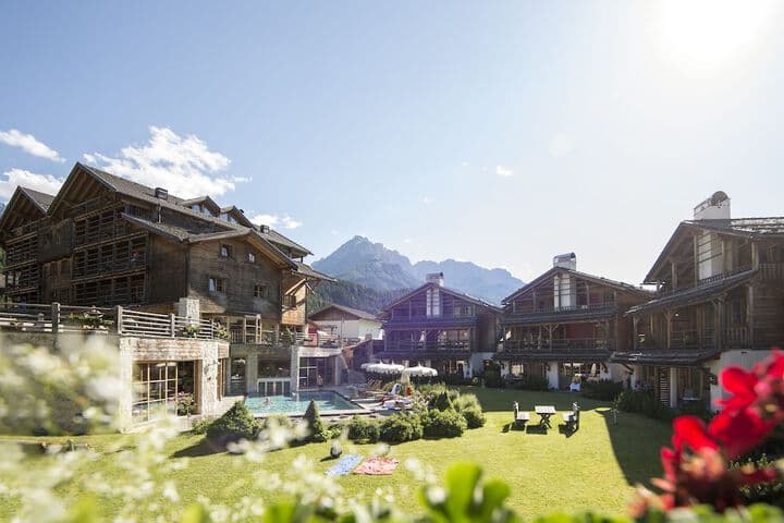 Post Alpina Family Mountain Chalets photo 2
