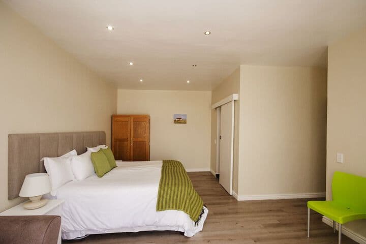Small Bay Guest House photo 4