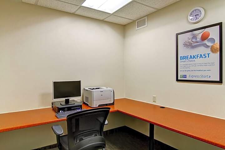 Holiday Inn Express & Suites Guelph an IHG Hotel photo 4