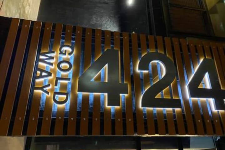 424 Gold Way Apt. 302 photo 2