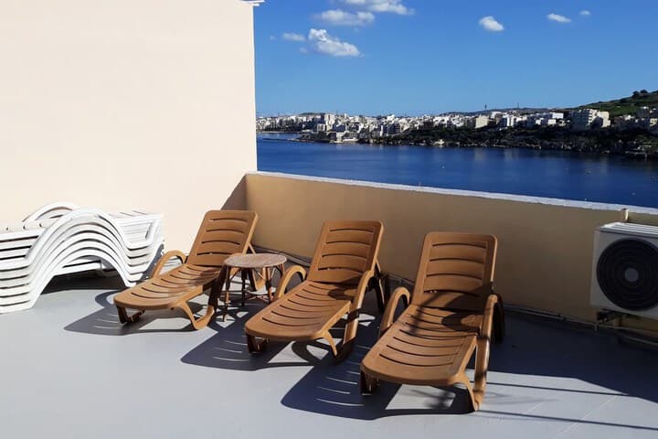 Bay View Apartment by Getaways Malta photo 2