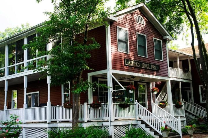 Green Tree Inn photo 1