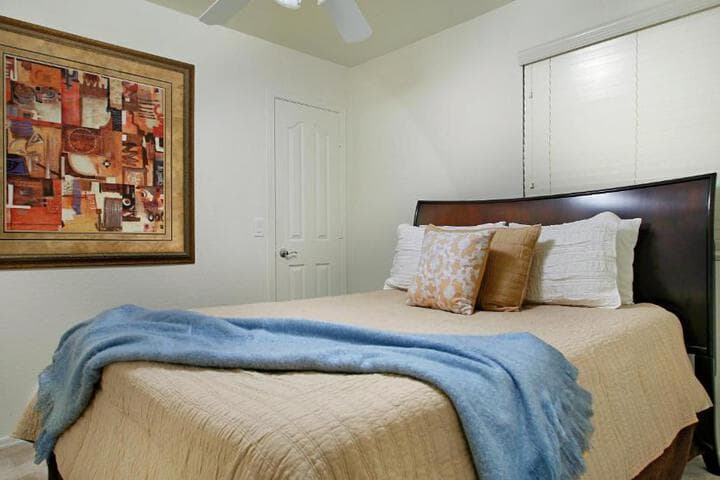 Glendale Home photo 2