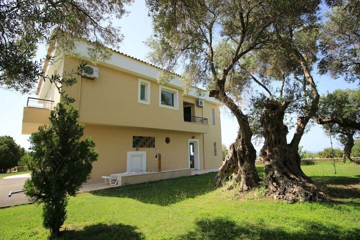 disCrete Villa Episkopi photo 3