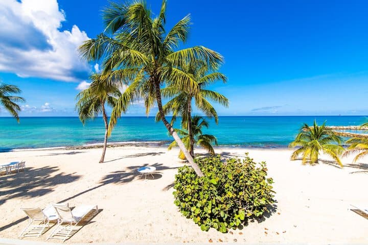 The Grandview Condos on Seven Mile Beach photo 2