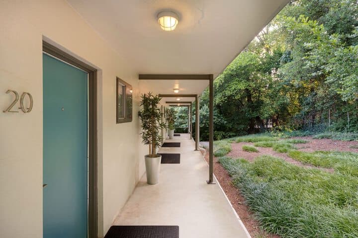 Studios on 25th by BCA Furnished Apts photo 5