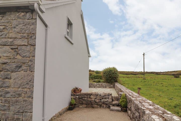 Limestone Cottage photo 2