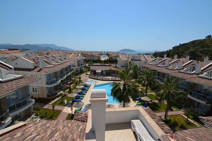 Golden Life Blue Green Residence photo 3