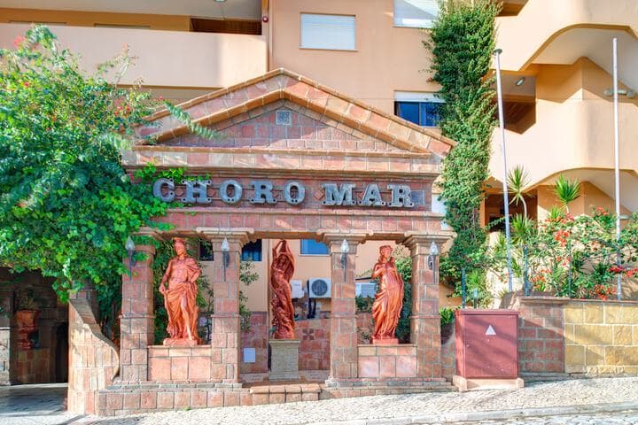 Choromar Apartments photo 3