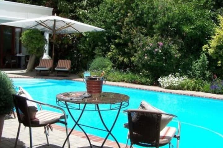 Fernwood Manor photo 4