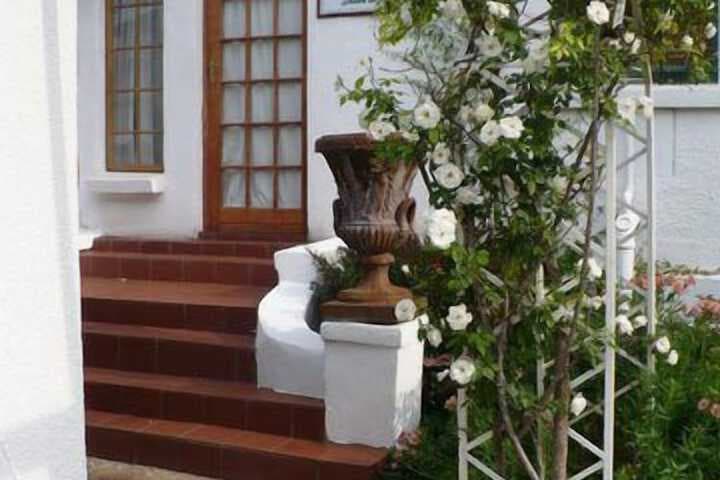 A Tapestry Garden Guest House photo 3